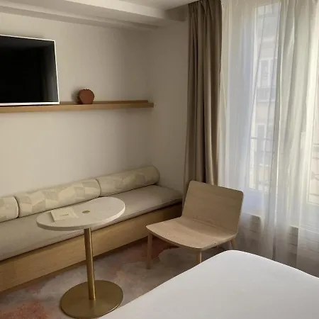 Nuage Hotel 4*
