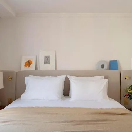 Nuage Hotel 4*
